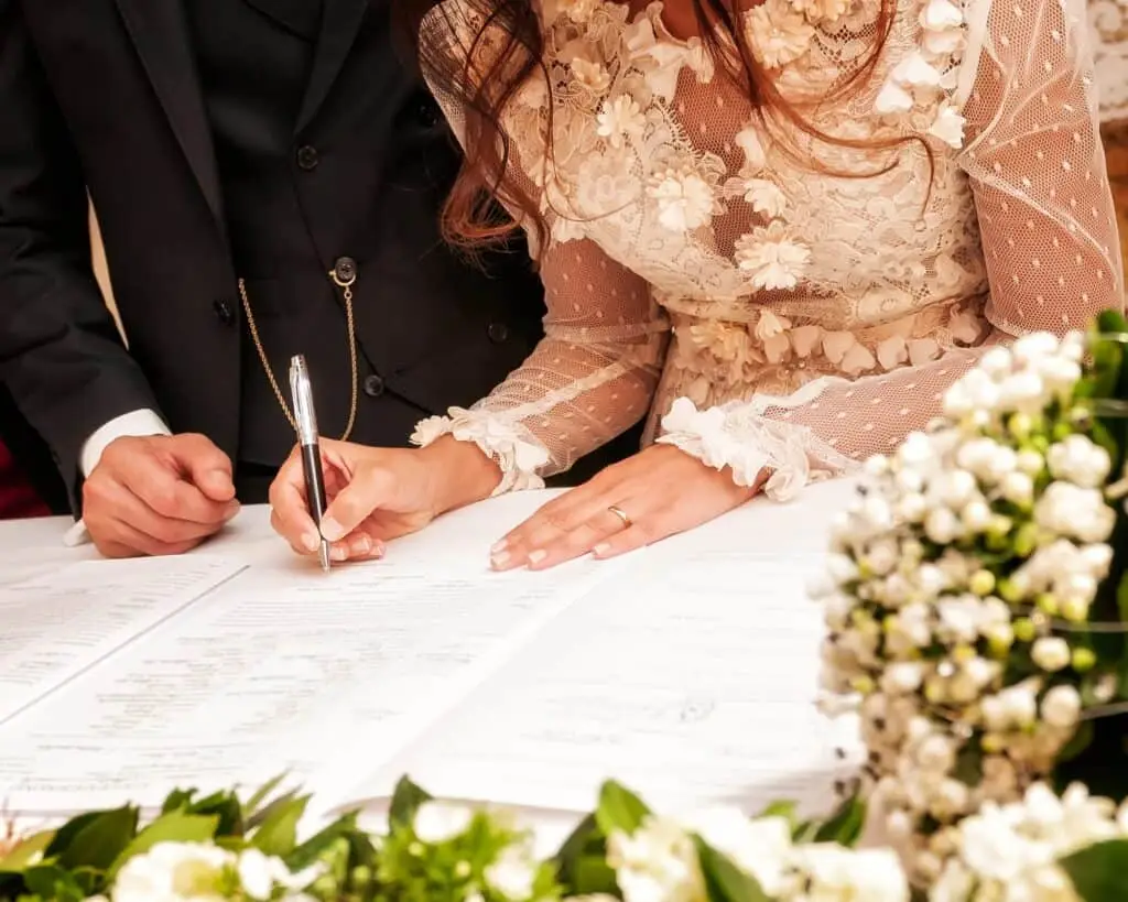 Can I Still Travel While I am Waiting for a Spouse Visa Image